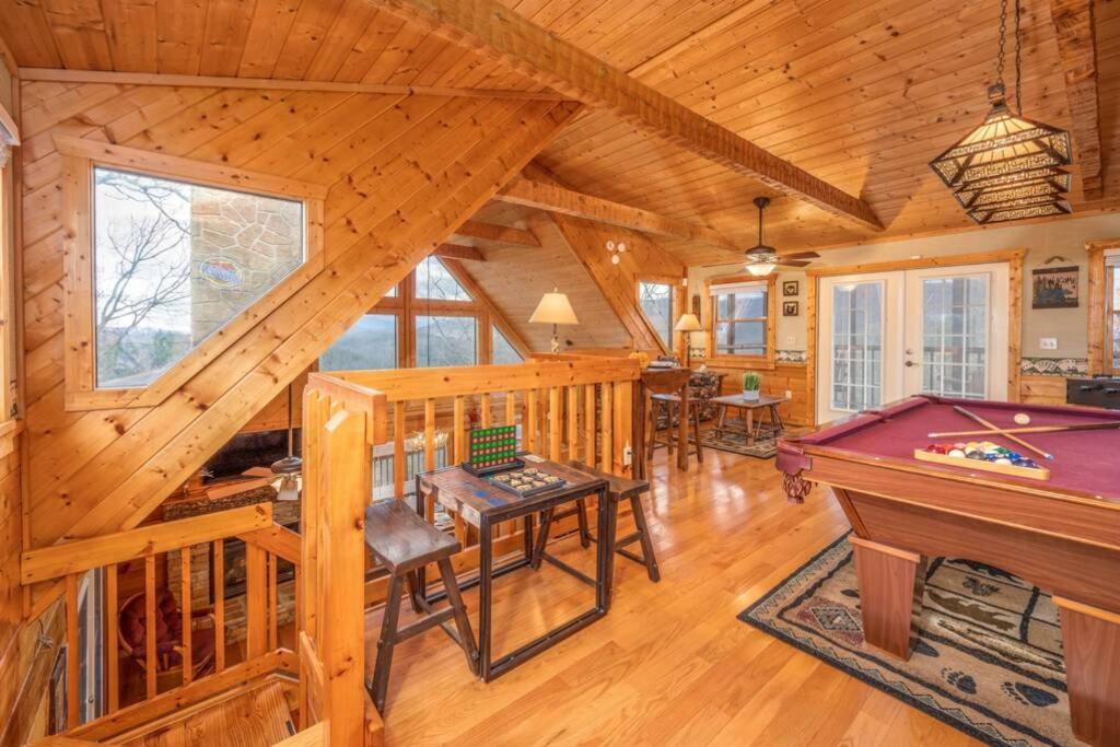 Over The Mountain - Smoky Mountain View Cabin セバービル エクステリア 写真