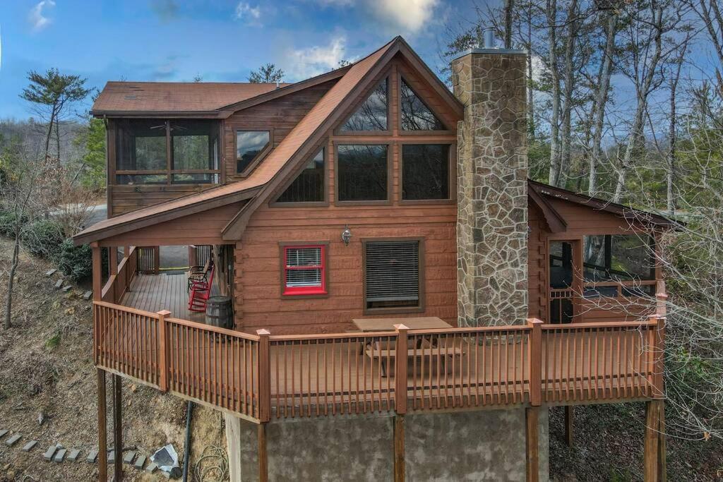 Over The Mountain - Smoky Mountain View Cabin セバービル エクステリア 写真