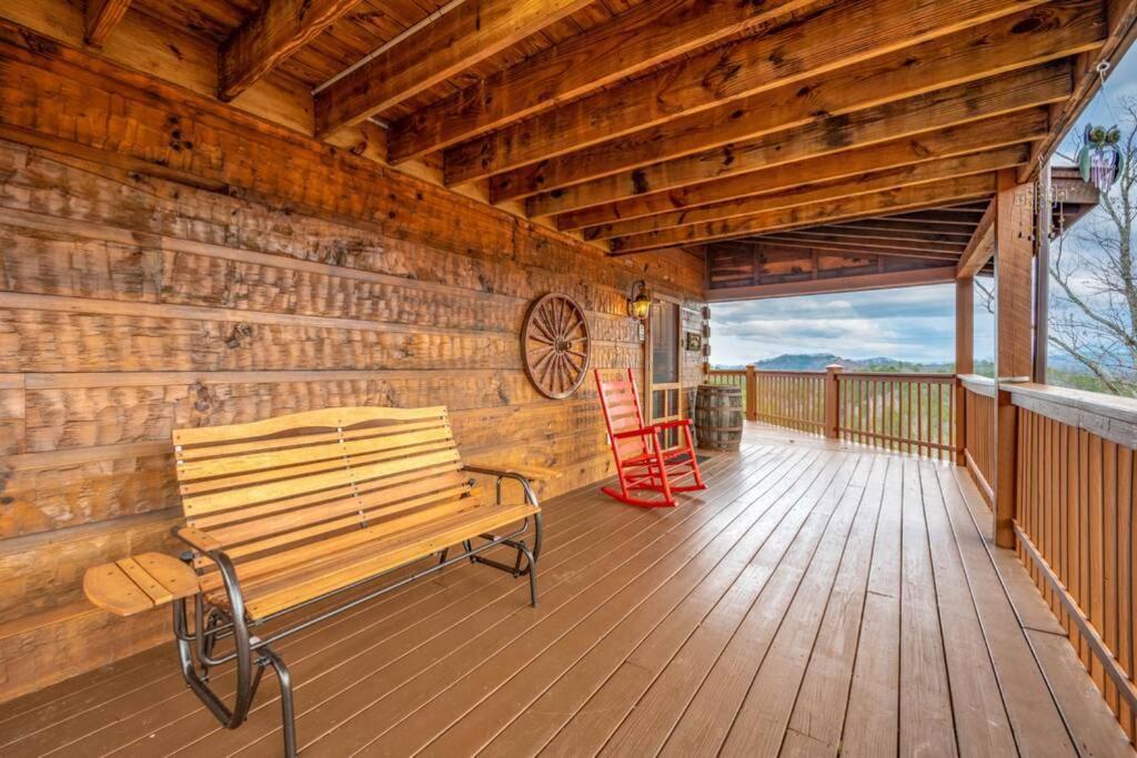 Over The Mountain - Smoky Mountain View Cabin セバービル エクステリア 写真
