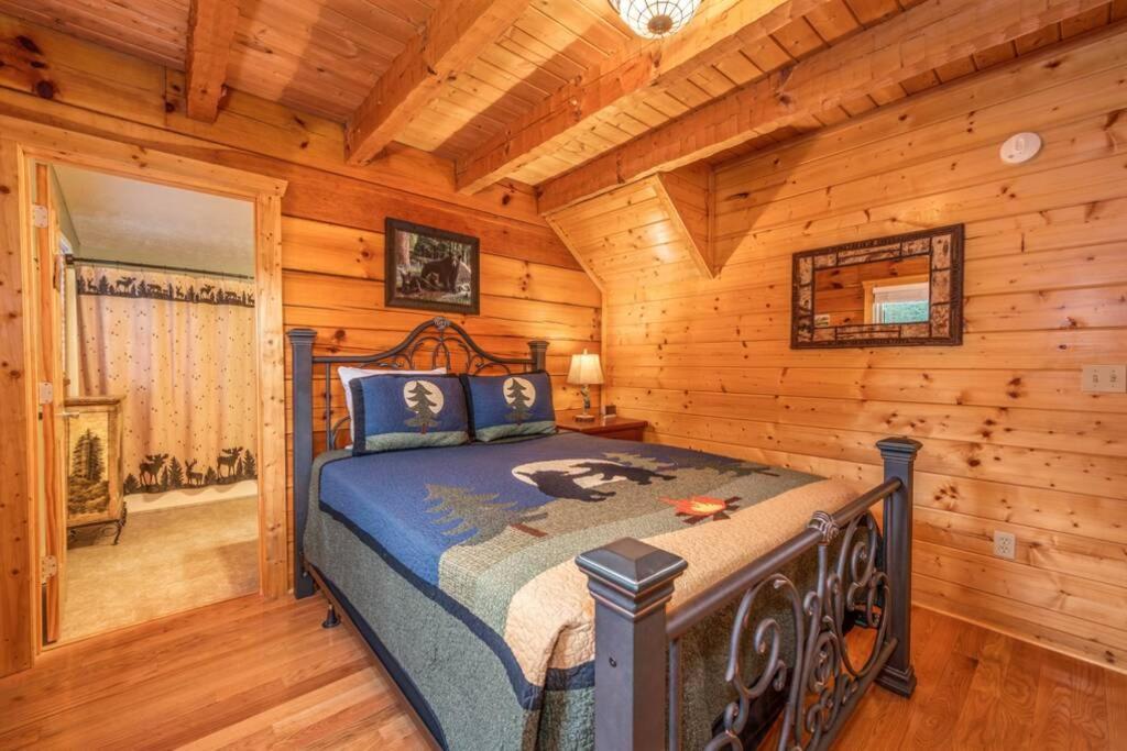 Over The Mountain - Smoky Mountain View Cabin セバービル エクステリア 写真