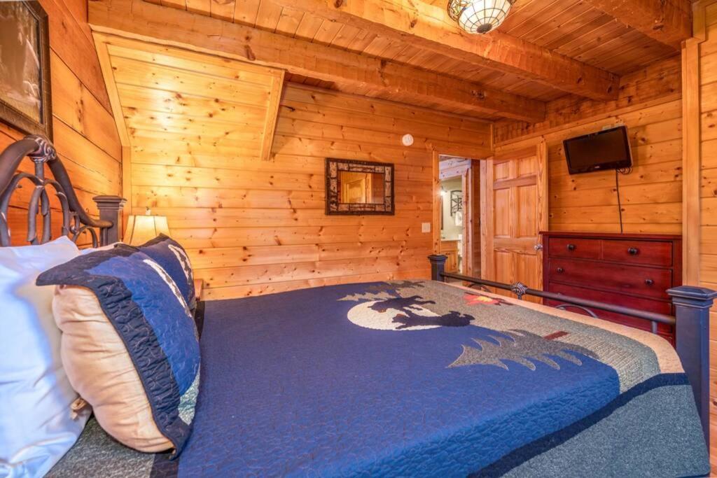 Over The Mountain - Smoky Mountain View Cabin セバービル エクステリア 写真