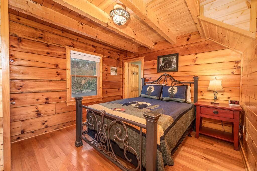 Over The Mountain - Smoky Mountain View Cabin セバービル エクステリア 写真